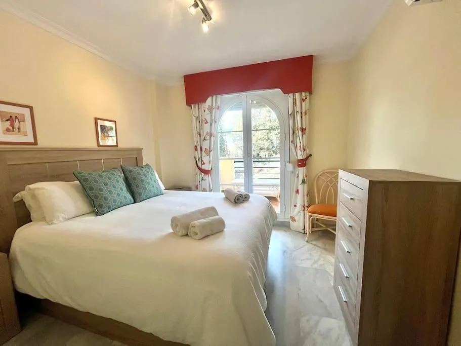 Panoramic Views 2 Bed Apartment Marbella Spain